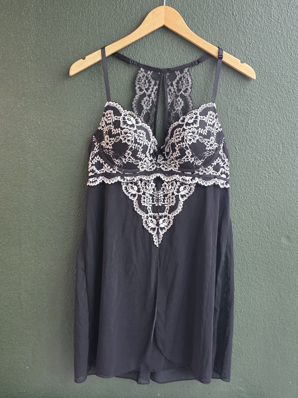 NWT La Vie En Rose Black Lace Trim Chemise Nightdress Sz L Unbranded